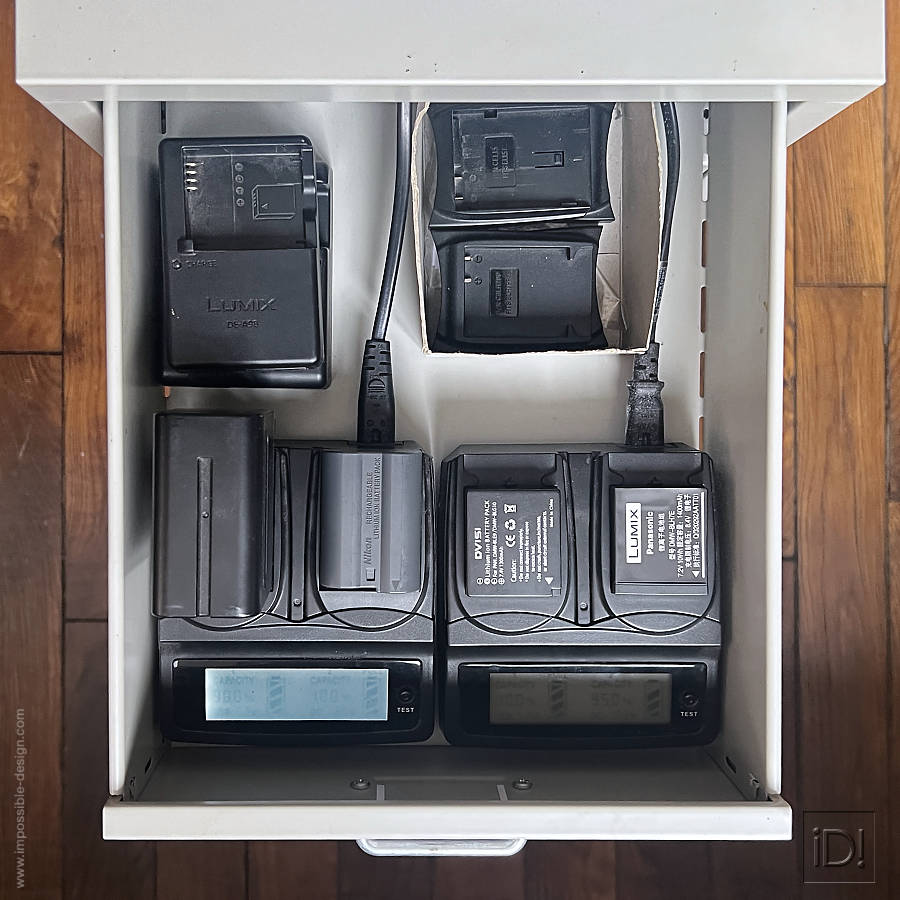 Tiroir à chargeurs d'appareils photo